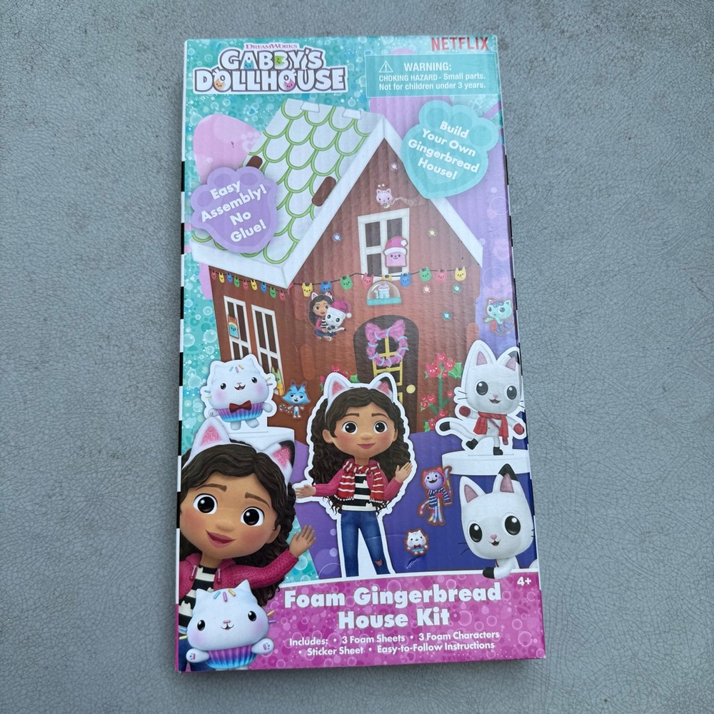 Kid’s Foam Gingerbread House Kit NEW